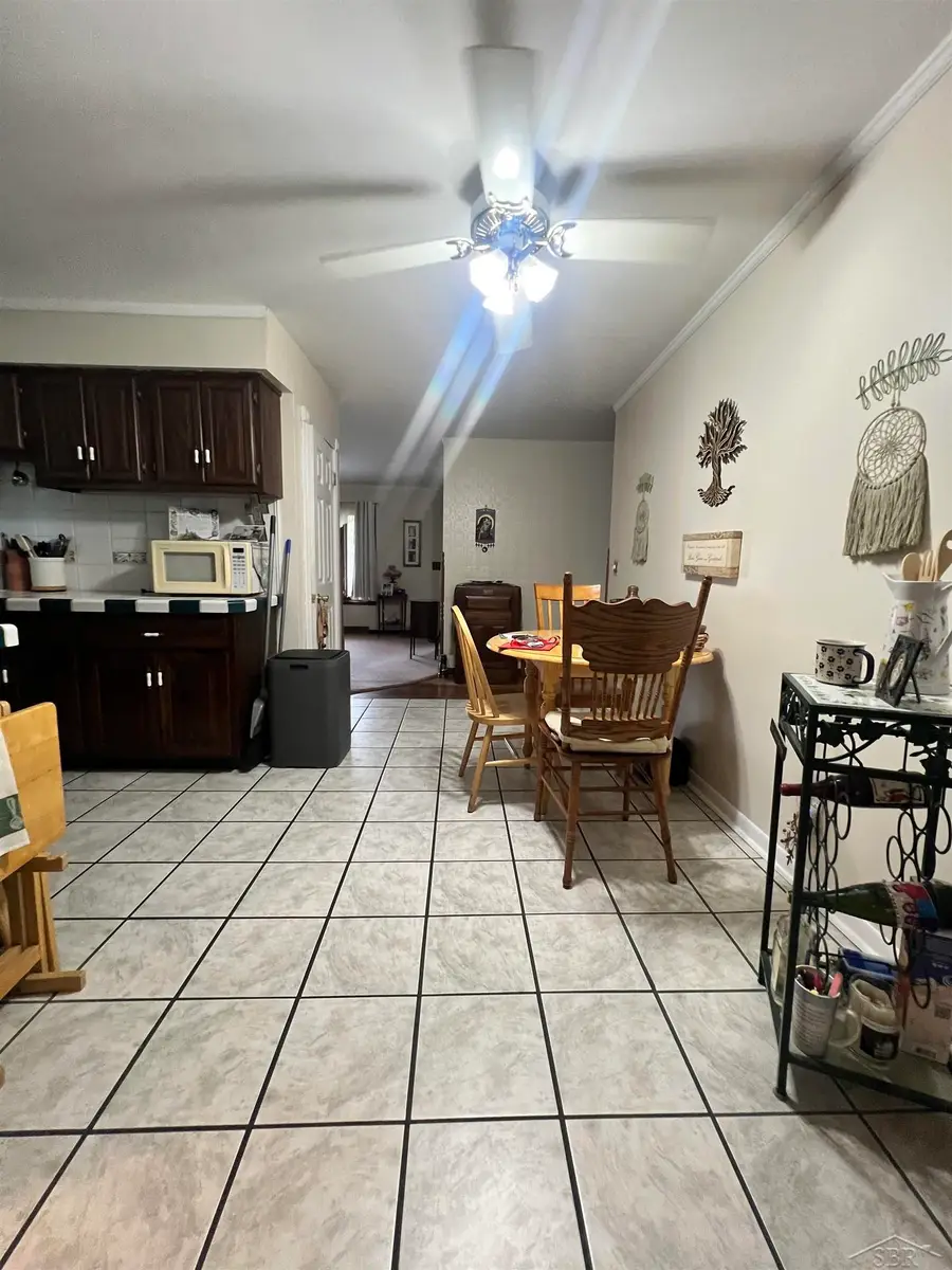 817 Piper DR, Saginaw, MI 48604 - #2