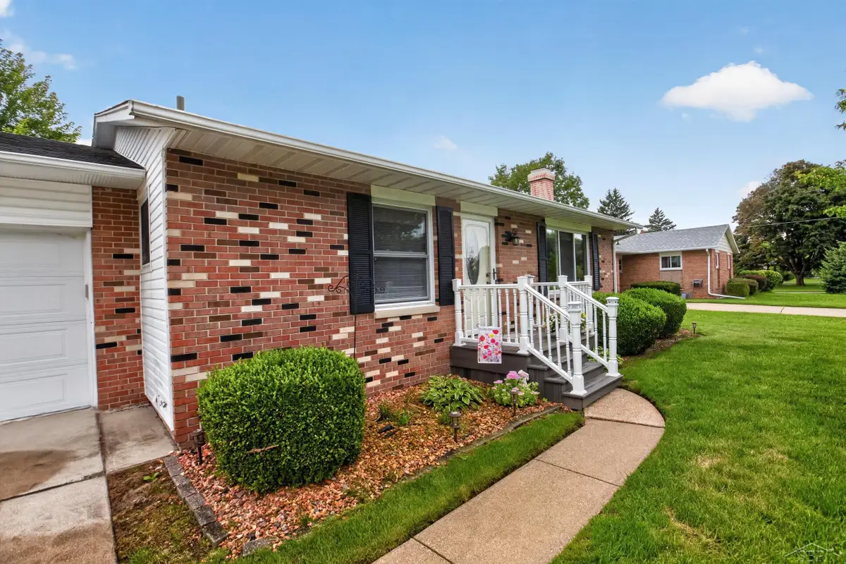 5469 Mary CT, Saginaw, MI 48603 - #1