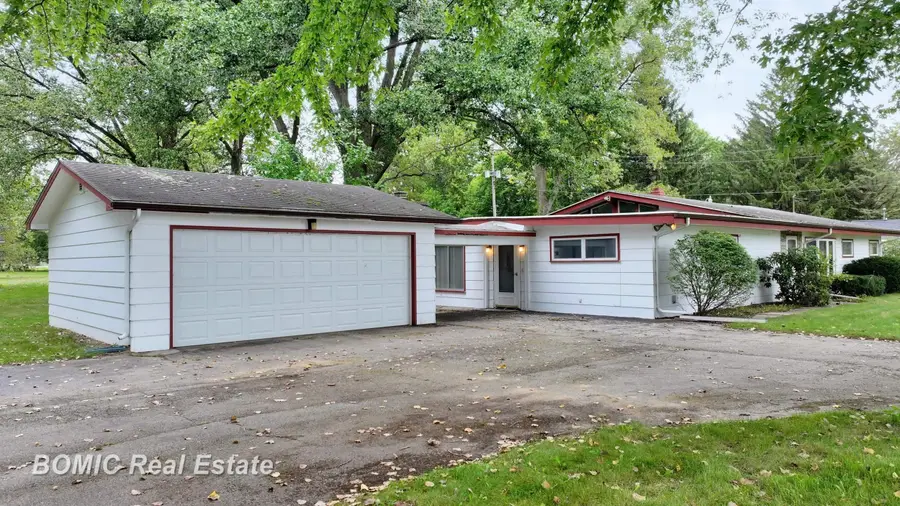 5161 S Washington, Saginaw, MI 48601 - #2