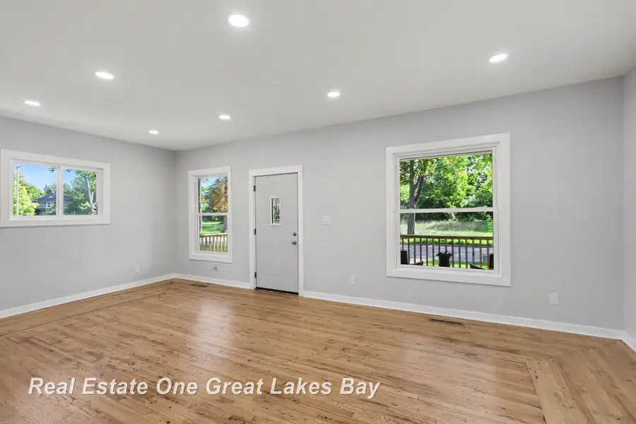 1127 Owen ST, Saginaw, MI 48601 - #3