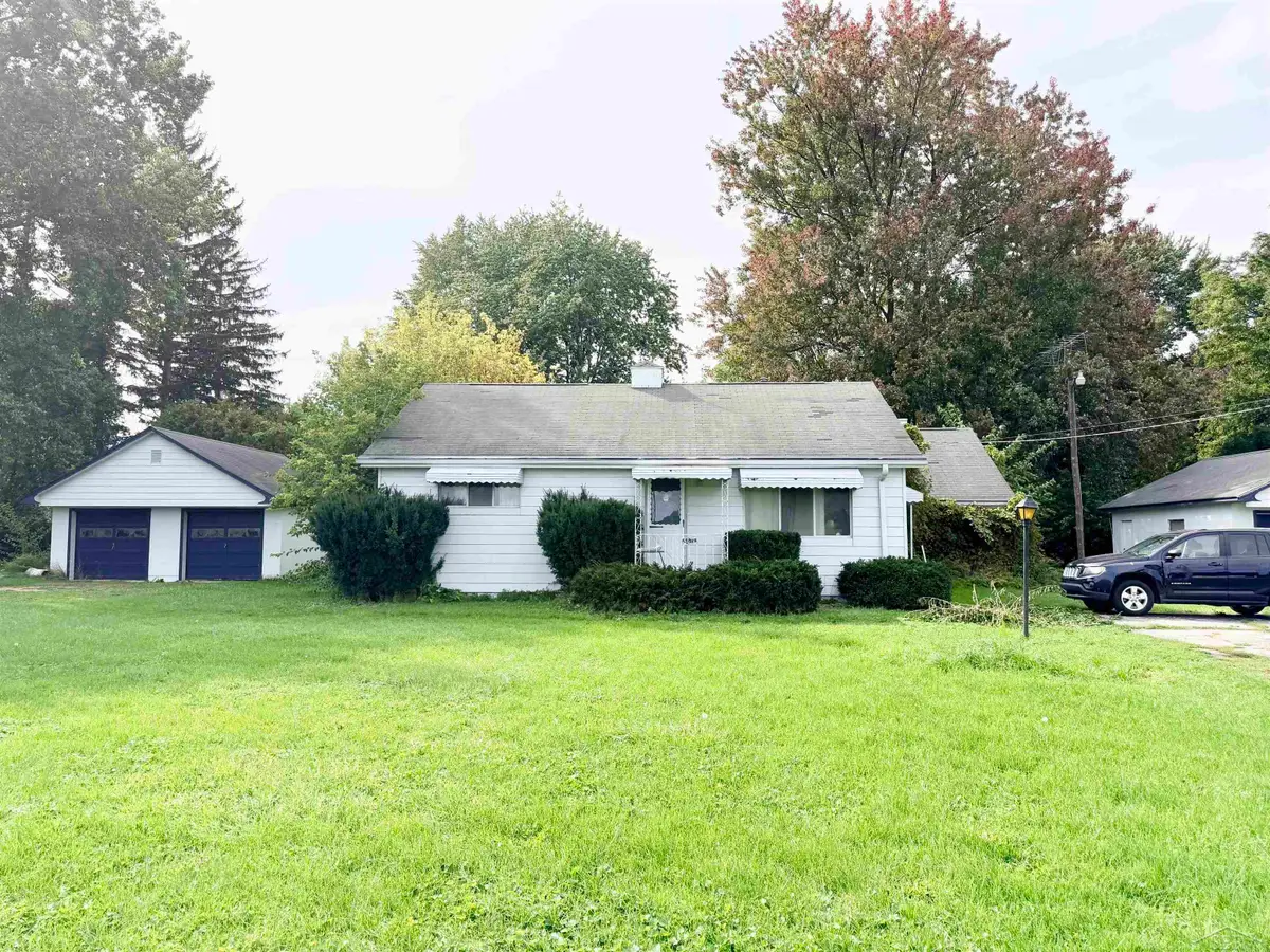 5070 East RD, Saginaw, MI 48601 - #1