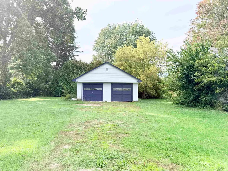 5070 East RD, Saginaw, MI 48601 - #2