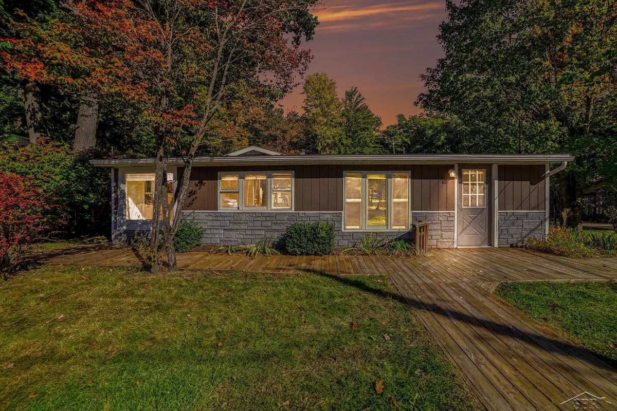 4095 Lake DR, Beaverton, MI 48612 - #1
