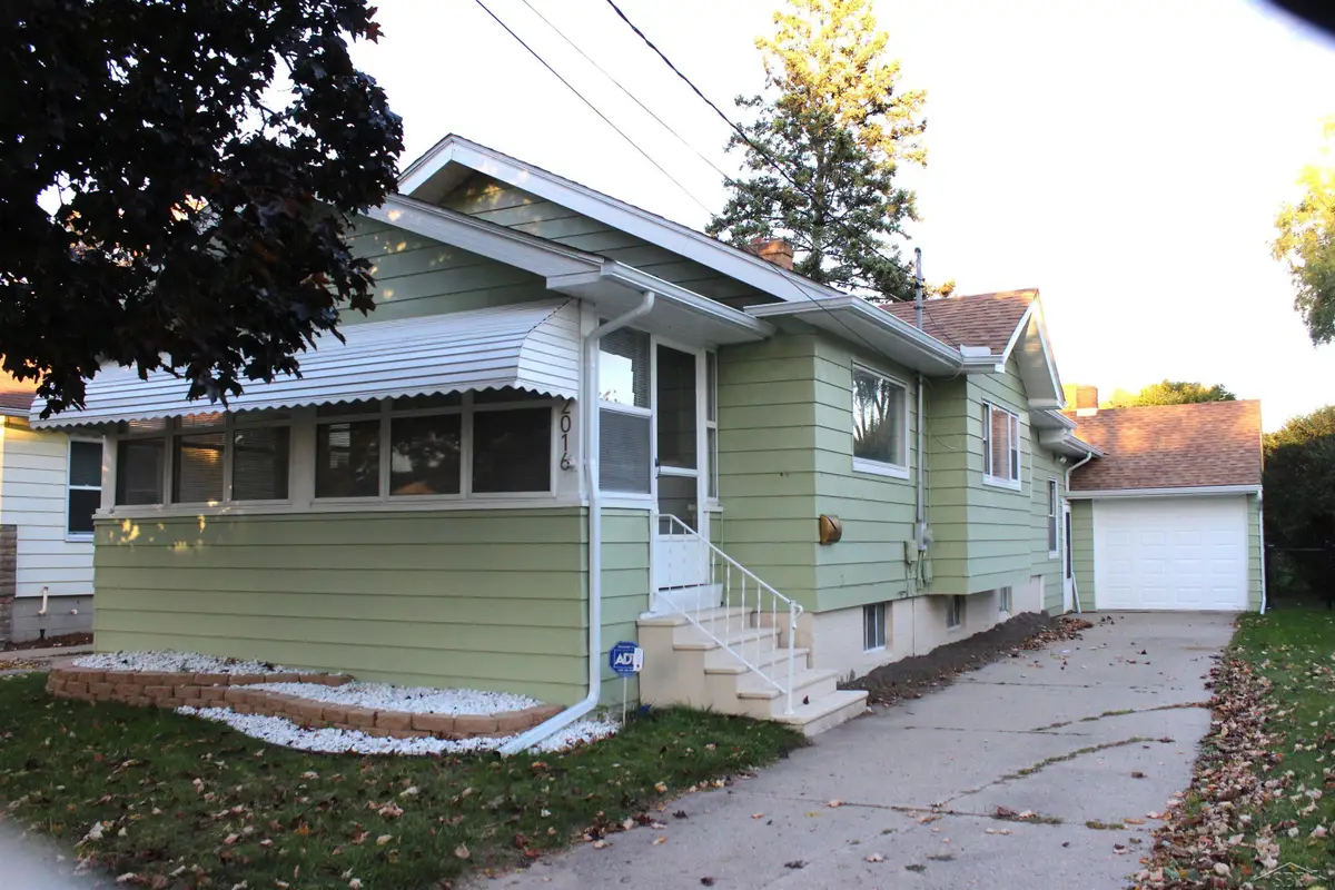2016 Avon ST, Saginaw, MI 48602 - #1