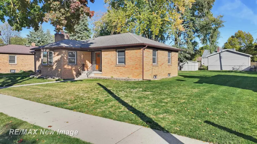 303 S Alp ST, Bay City, MI 48706 - #2