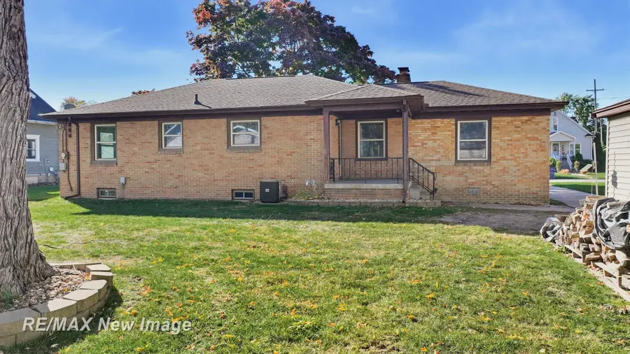 303 S Alp ST, Bay City, MI 48706 - #3