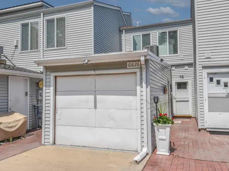 61626 Colony Bay Drive Unit: 15, Cassopolis, MI 49031 - Image #3