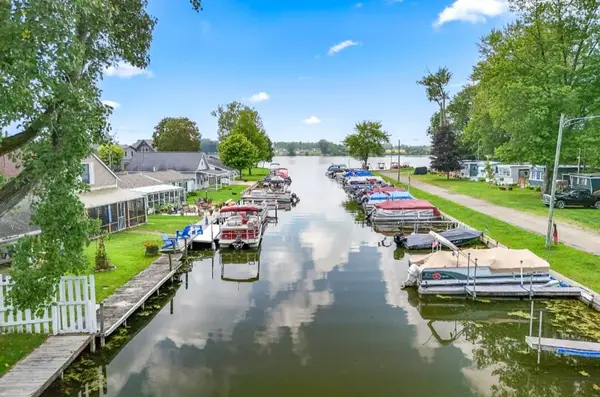 268 Paradise Island Drive, Coldwater, MI 49036
