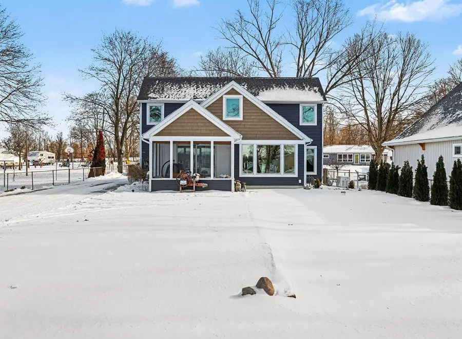 201 Wildwood Beach Road, Quincy, MI 49082 - Image #2