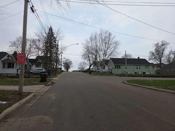 11 Cornwell Street, BattleCreek, MI 49014