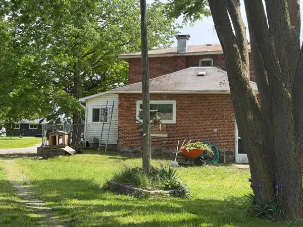 118 E Chicago Road, Coldwater, MI 49036
