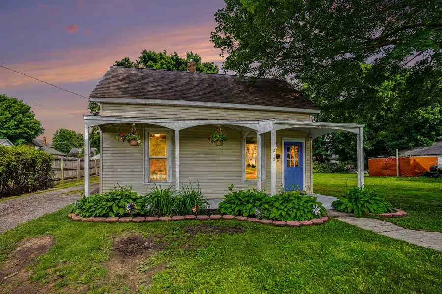 215 N Centerville Road, Sturgis, MI 49091 - #2
