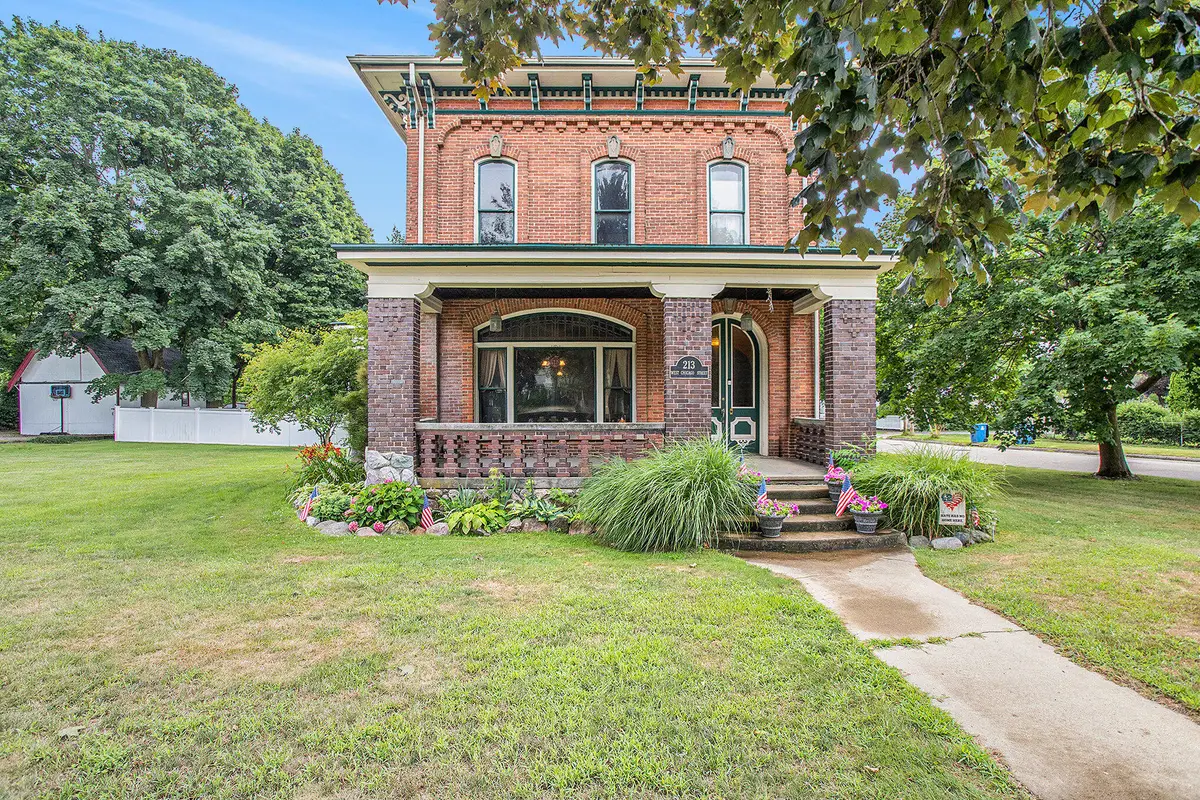 213 W Chicago Street, Coldwater, MI 49036 - #1