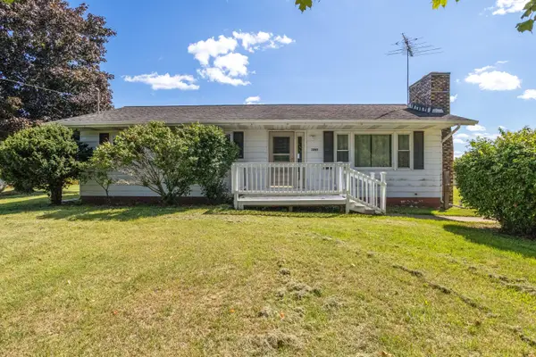 1061 Litchfield Road, Quincy, MI 49082