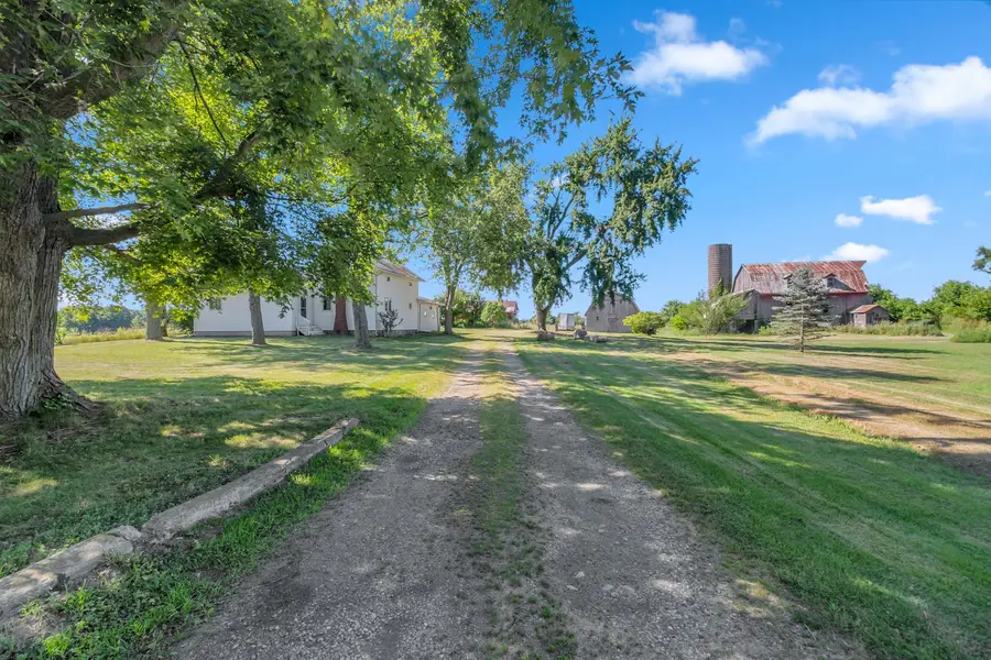5311 E Burt Rd, Osseo, MI 49266 - Image #2