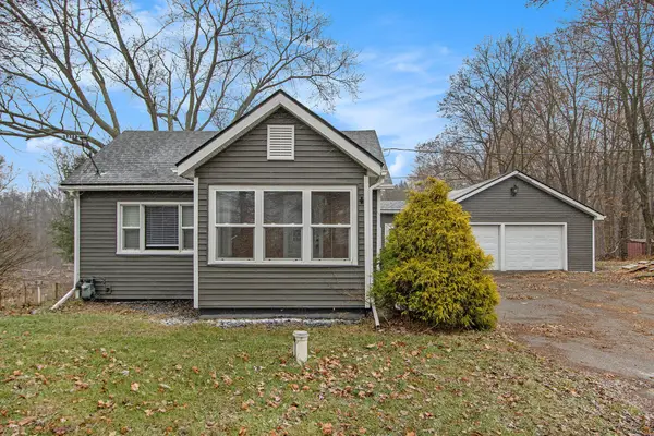 9180 17 Mile Road, Marshall, MI 49068