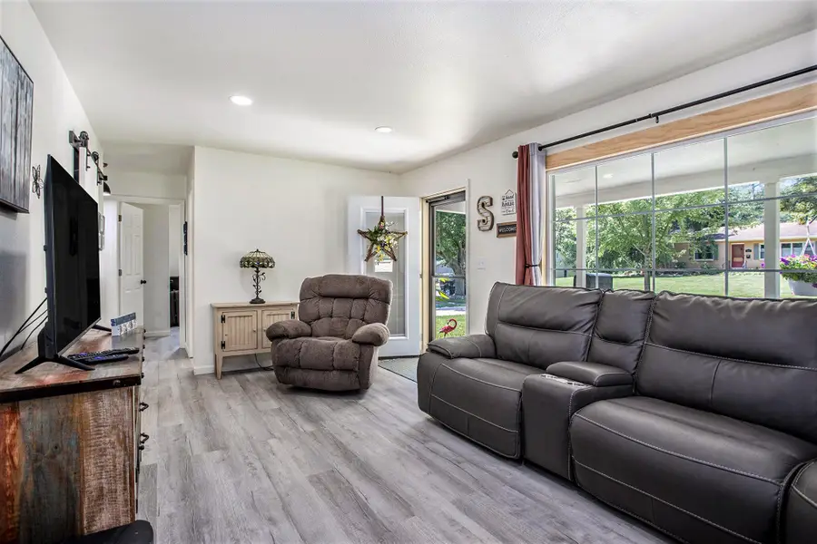 320 East Drive, Marshall, MI 49068 - Image #2