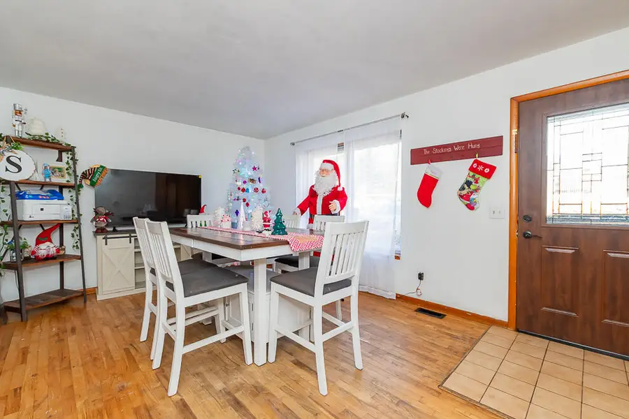 1175 Westlake Woods Drive, Springfield, MI 49037 - Image #3