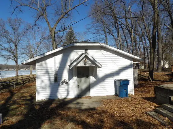 1417 Onagon Beach, BattleCreek, MI 49014