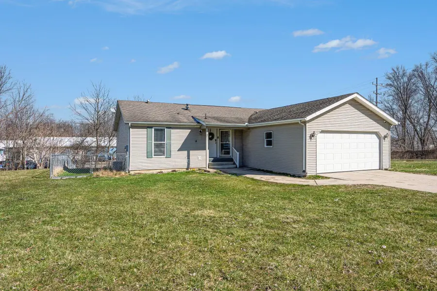 4 N New Moon Terrace, Springfield, MI 49037 - #2
