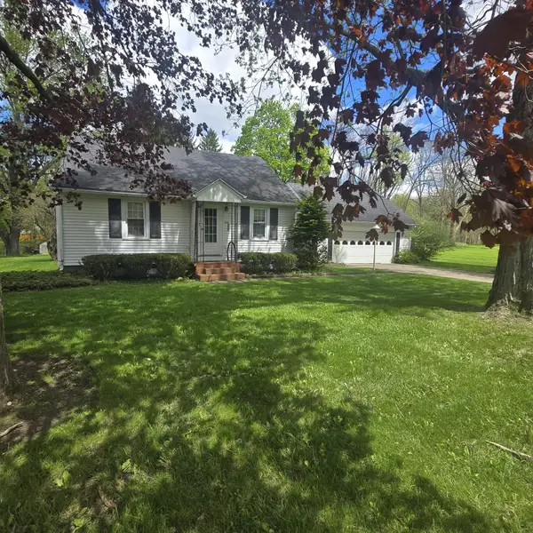 130 W Hughes Street, Marshall, MI 49068