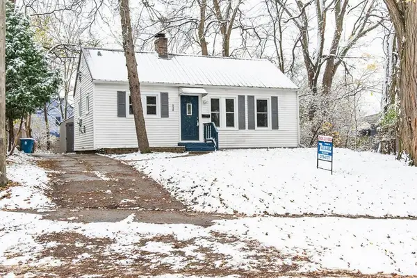 934 Pomeroy Street, Kalamazoo, MI 49001