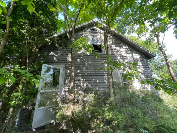 15723 Park Lake Road, EastLansing, MI 48823