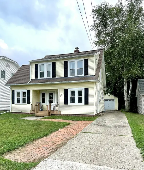537 Fairfield Avenue, BattleCreek, MI 49015