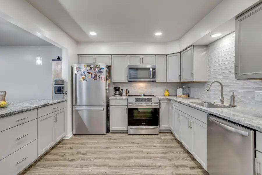 225 W Columbia Avenue Unit: 10, Battle Creek, MI 49015 - #3