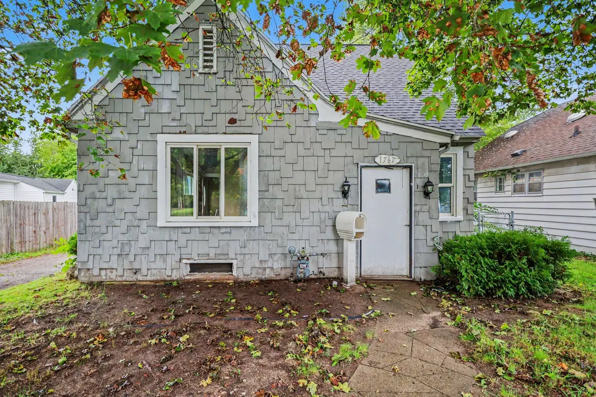 1767 W Michigan Avenue, Battle Creek, MI 49037 - #1