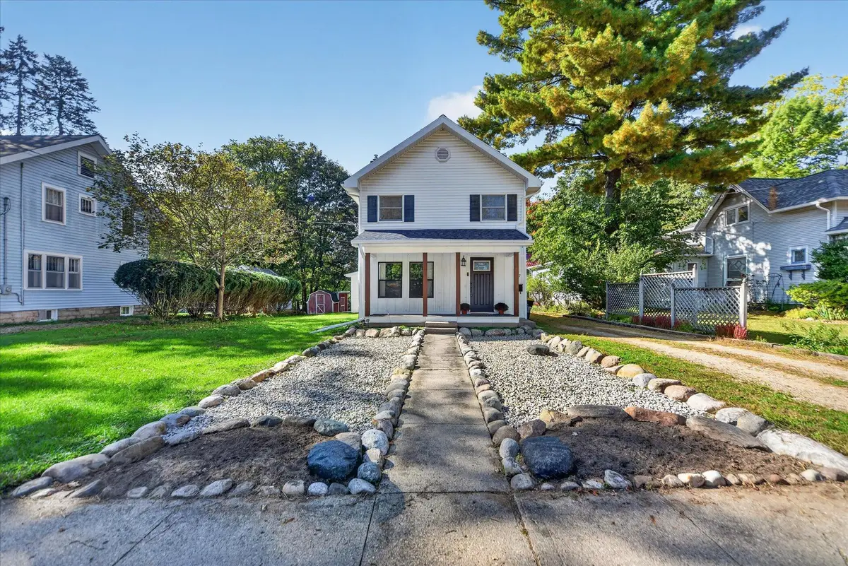 407 High Street, Marshall, MI 49068 - #1