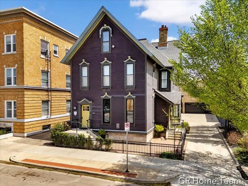 22 Jefferson Avenue SE, Grand Rapids, MI 49503 - Image #1