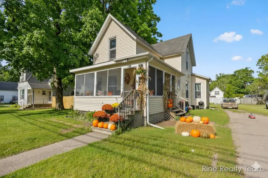 717 Pleasant Street, Belding, MI 48809 - Image #2