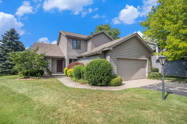 1721 Fountainview Court SE, Caledonia, MI 49316