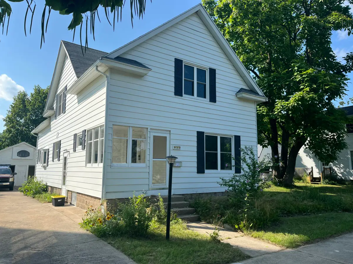 432 S Lincoln Street, Portland, MI 48875 - #1