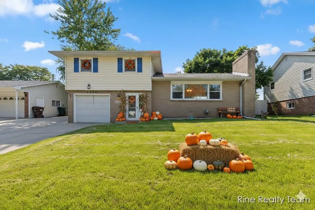 2200 Rossiter Pl Place, Lansing, MI 48911 - Image #1