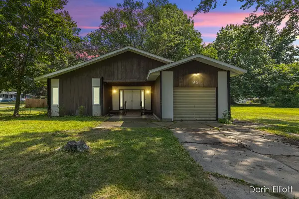 93 N Robinson Street, Lyons, MI 48851