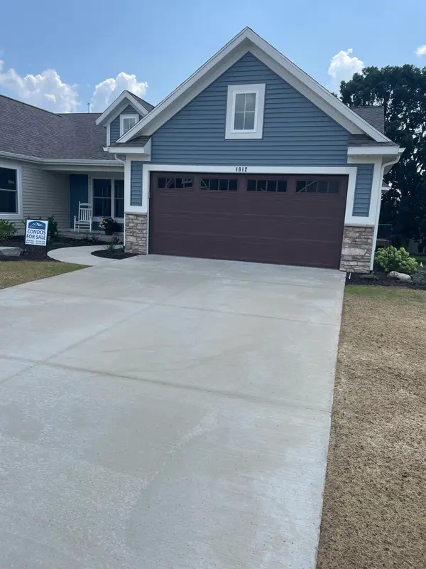 1012 Bellview Meadow Drive, ByronCenter, MI 49315