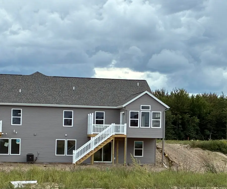 15715 Hawley Drive Unit: 30, Grand Haven Charter Township, MI 49417 - Image #2