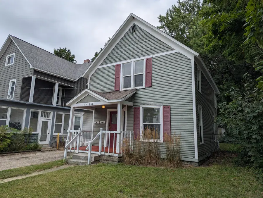 1420 Buffalo Avenue NE, Grand Rapids, MI 49505 - #2