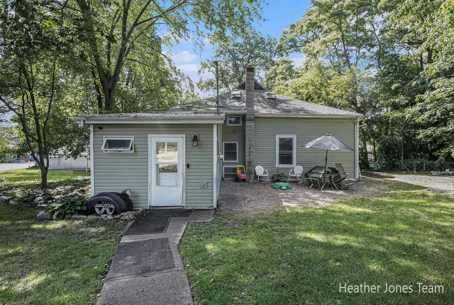 145 N Elizabeth Street, Lyons, MI 48851 - Image #2