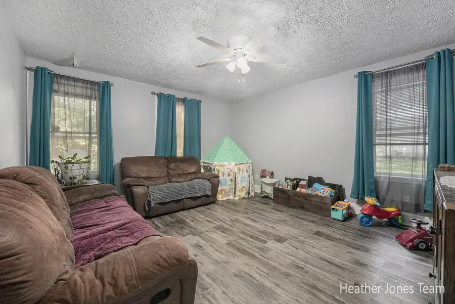 145 N Elizabeth Street, Lyons, MI 48851 - Image #3