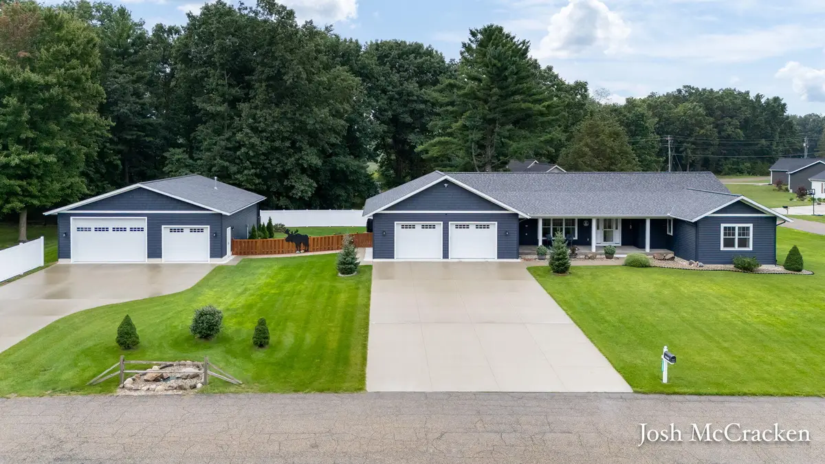 12087 Pine Meadows Drive, Wayland, MI 49348 - Image #1