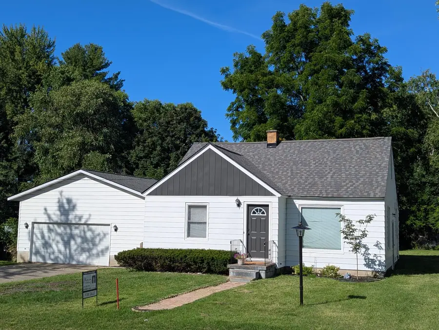 1355 Hillcrest Avenue NW, Grand Rapids, MI 49504 - Image #2