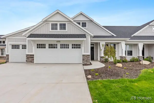 6598 Timber Crest Drive NE, Rockford, MI 49341