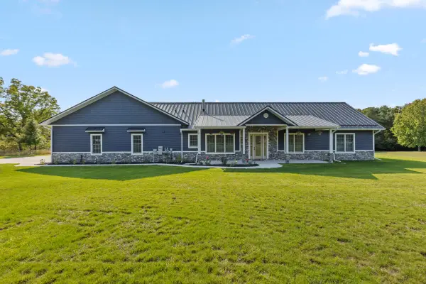 6432 Marsh Road, Plainwell, MI 49080
