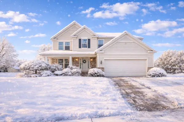 574 Legacy Court NE, Rockford, MI 49341