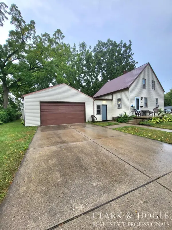 3322 Palmer Street, Lansing, MI 48910