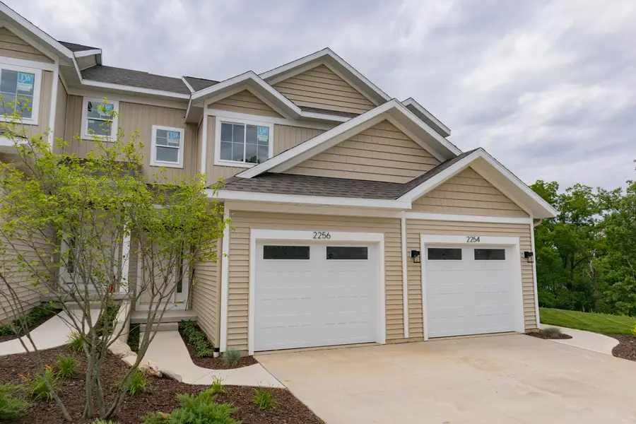 2225 Watertown Way NE, Grand Rapids, MI 49505 - Image #2