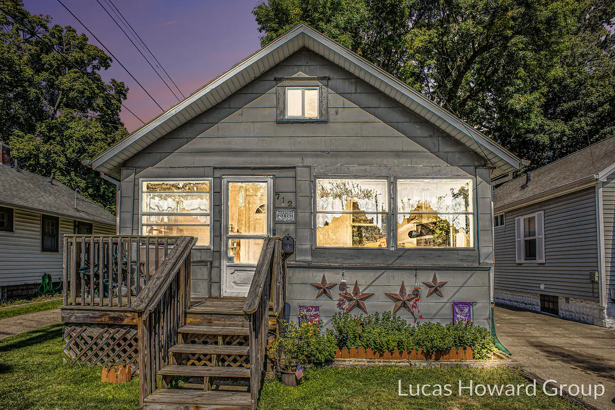 712 Lenore Avenue, Lansing, MI 48910 - #1